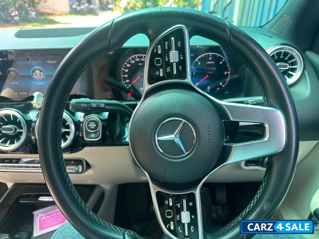 Mercedes-Benz GLA 220D