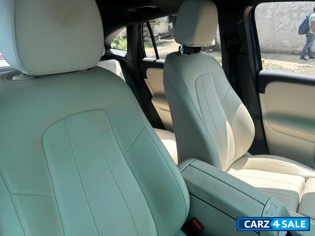 Mercedes-Benz GLA 220D