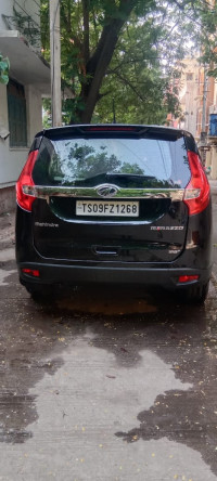 Black Mahindra Marazzo M6 + 7 Seater