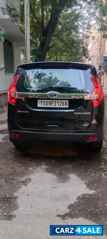 Black Mahindra Marazzo M6 + 7 Seater