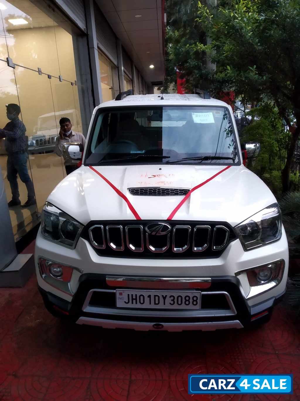 Mahindra Scorpio S5, Petrol, 9Str