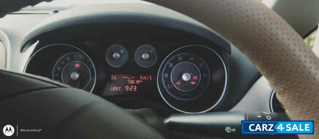 Bossonova White Fiat Punto Evo dynamic