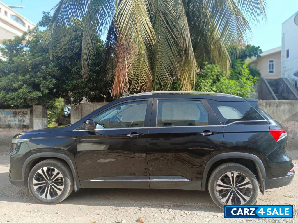 Black MG Hector Plus Sharp turbo cvt