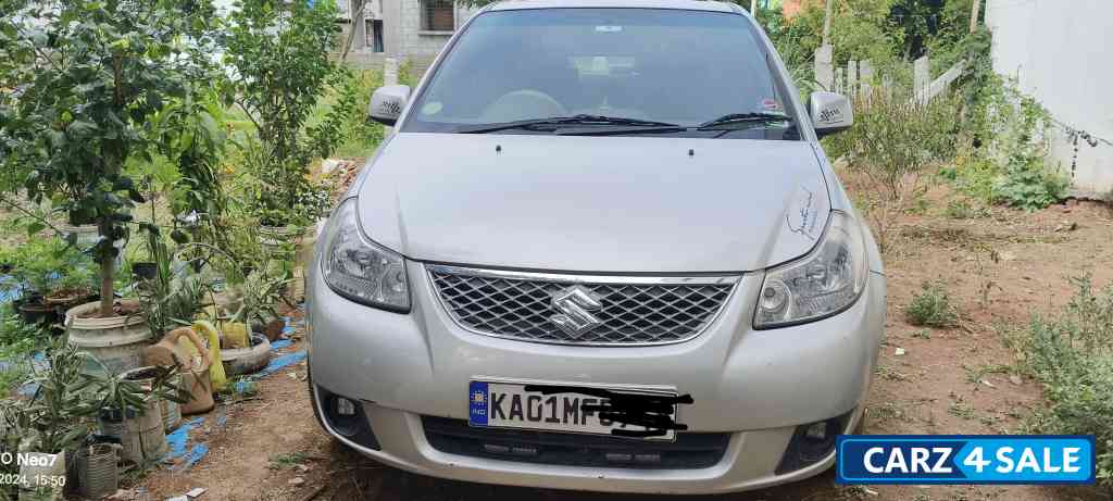 Silky Silver Maruti Suzuki SX4 Zxi AT