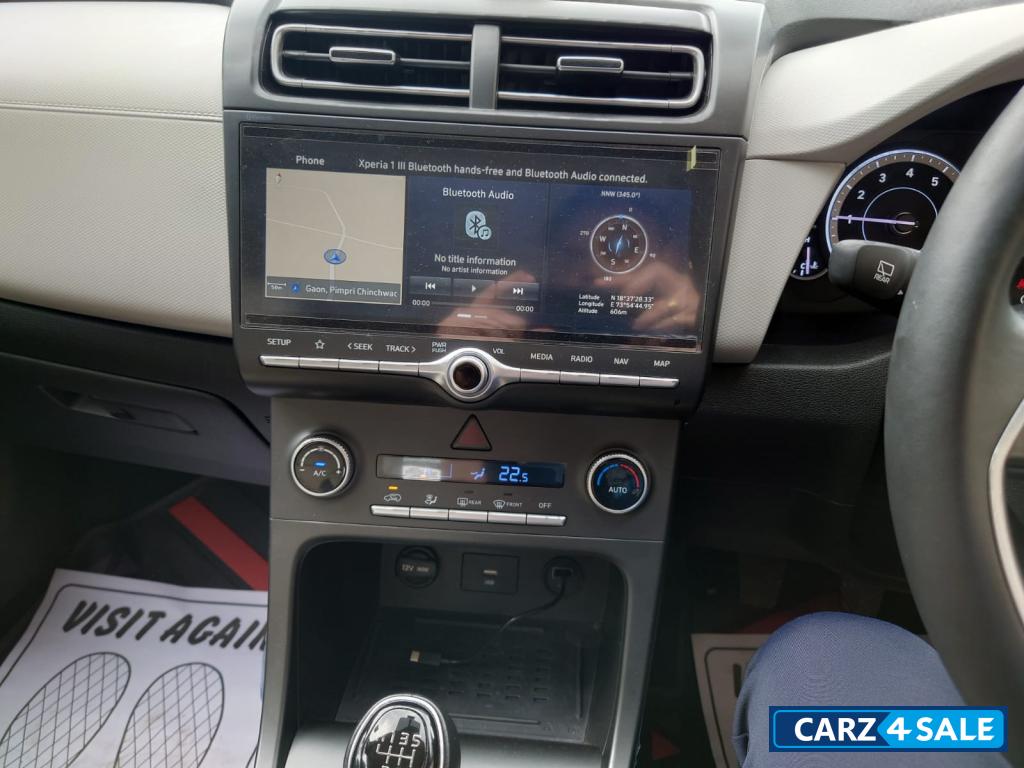 Black Hyundai Creta sx-petrol, Manual