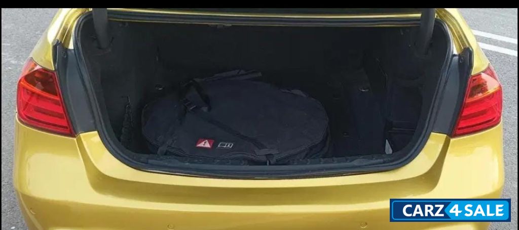 Austin Yellow BMW 3-Series 320d Austin Yellow BMW 3-Series 320d