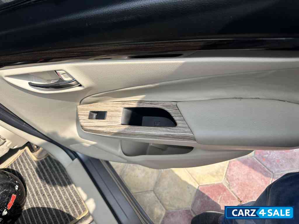 Maruti Suzuki Ciaz Zxi plus