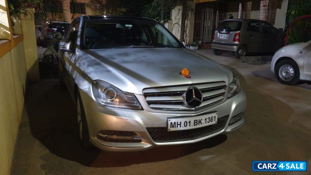 Silver Mercedes-Benz C-Class C220 CDI BLUEEFFICIENCY