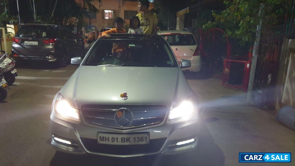 Silver Mercedes-Benz C-Class C220 CDI BLUEEFFICIENCY