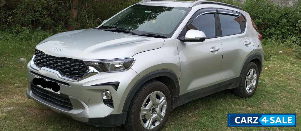 Silver Kia Sonet HTK+