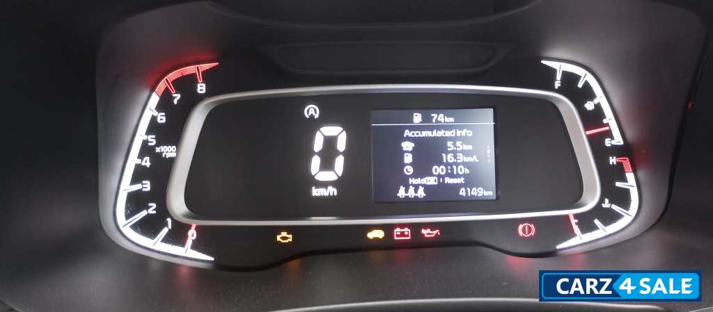 Silver Kia Sonet HTK+