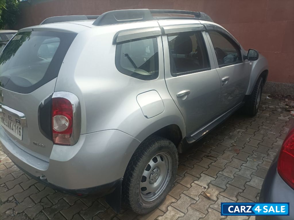 Renault Duster RXE