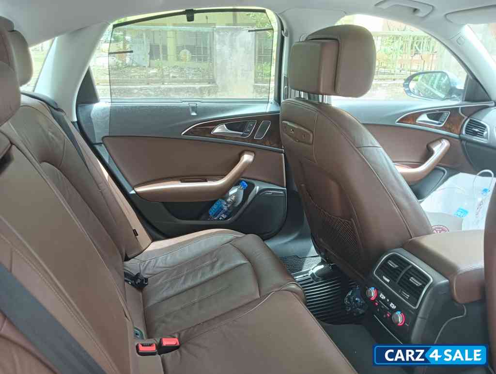 Audi A6 25 TDI SLine Matrix