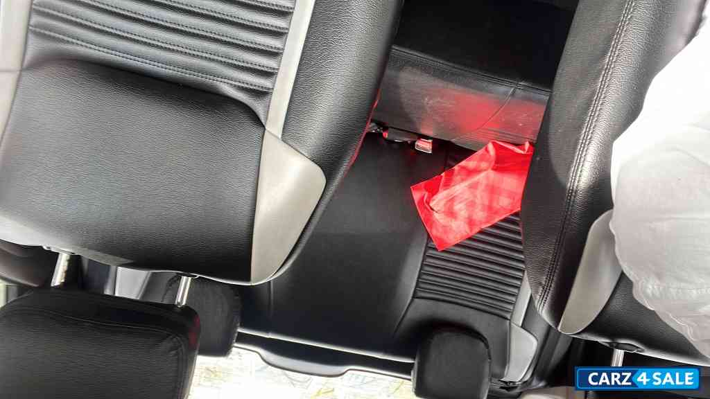 Grey Maruti Suzuki Vitara Brezza VXI