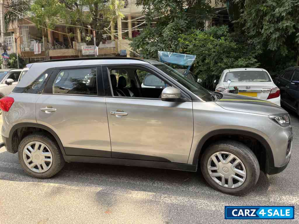 Grey Maruti Suzuki Vitara Brezza VXI