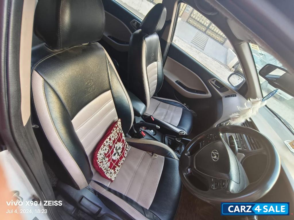 Hyundai Elite i20 1.4 O Sportz Hyundai Elite i20 1.4 O Sportz