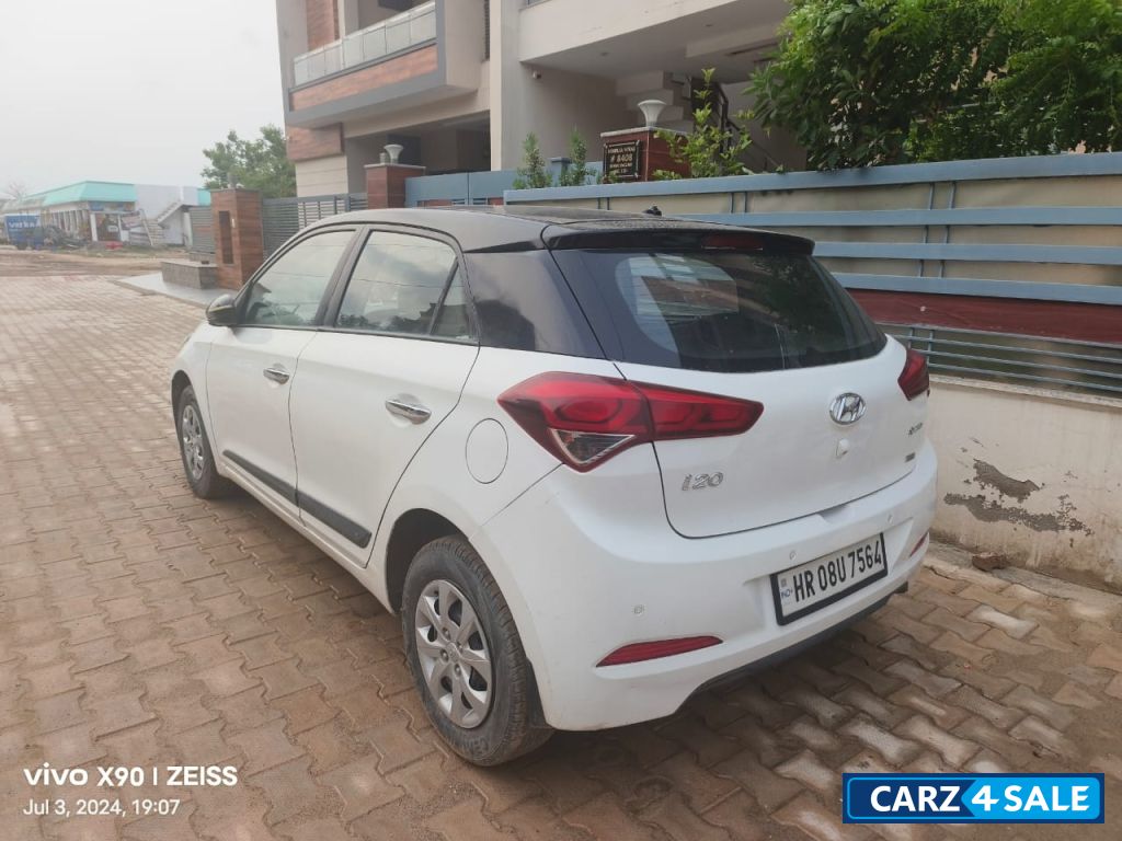 Hyundai Elite i20 1.4 O Sportz Hyundai Elite i20 1.4 O Sportz