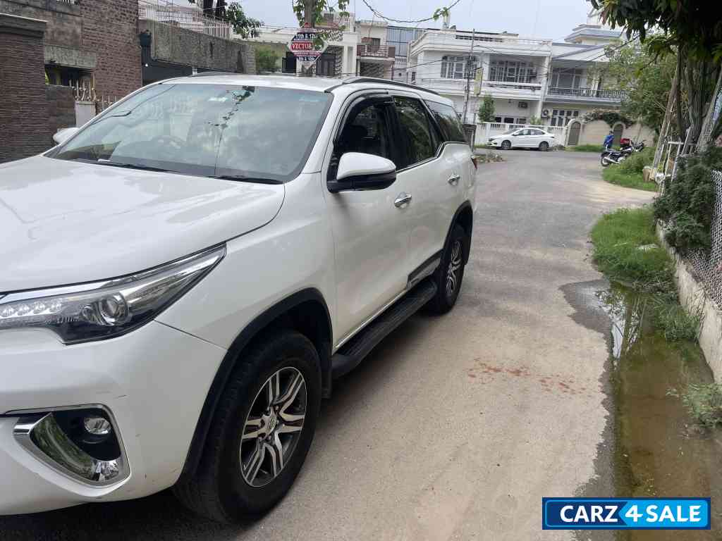 Toyota Fortuner 2.8 4x2 Desile