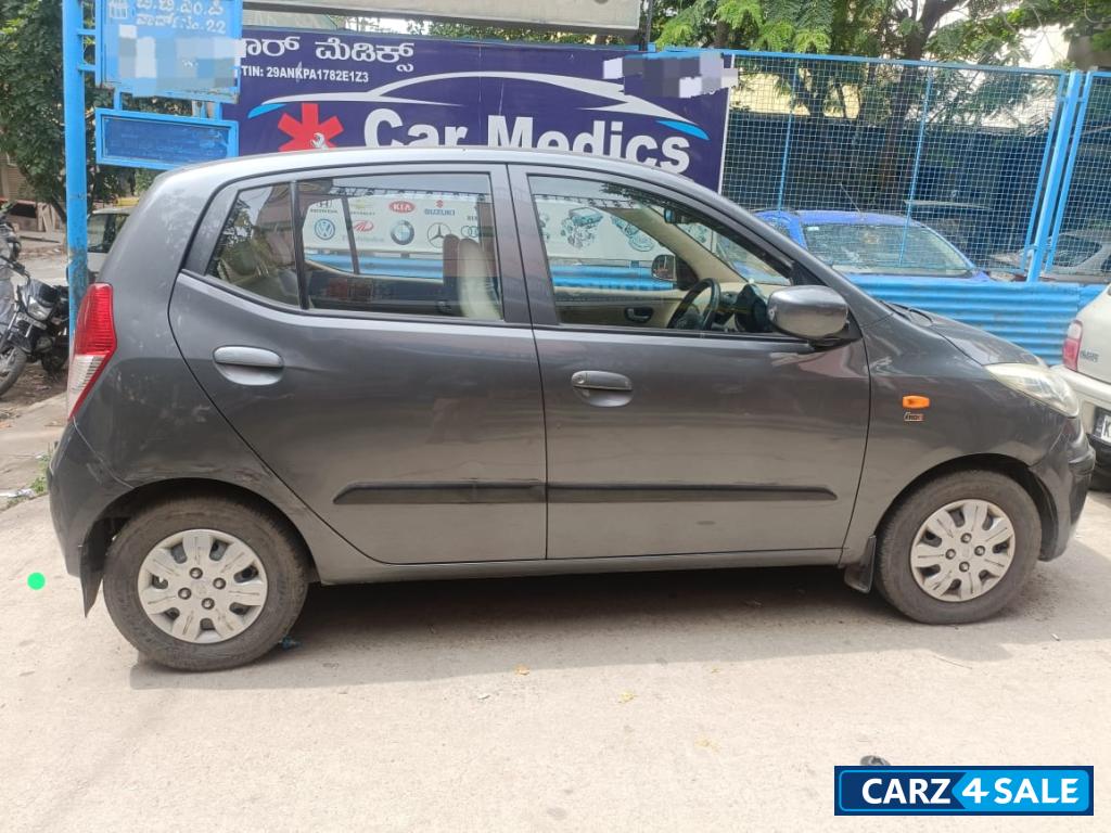 Grey Hyundai i10 Magna 1.2