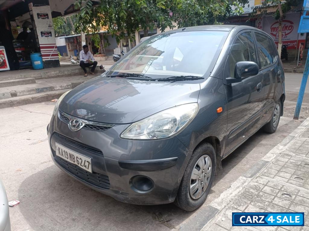 Grey Hyundai i10 Magna 1.2