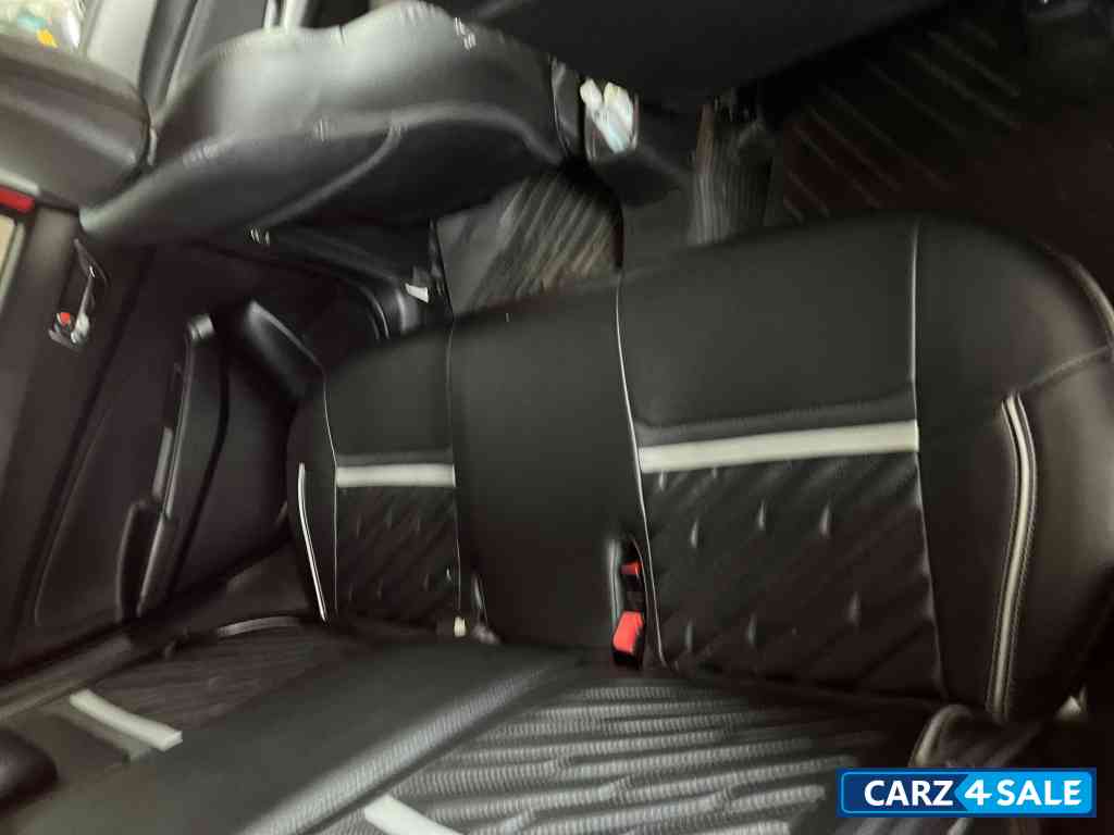 Red Maruti Suzuki Swift Zxi