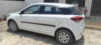 White Hyundai Elite i20 Magna