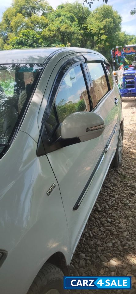Maruti Suzuki Ertiga Vdi Maruti Suzuki Ertiga Vdi