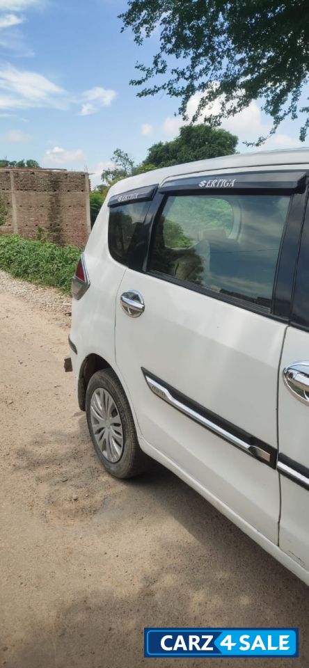Maruti Suzuki Ertiga Vdi Maruti Suzuki Ertiga Vdi