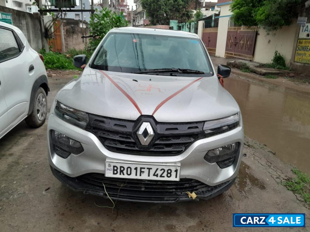 Moonlight Silver Renault Kwid RXL MT