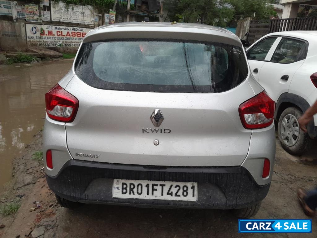 Moonlight Silver Renault Kwid RXL MT