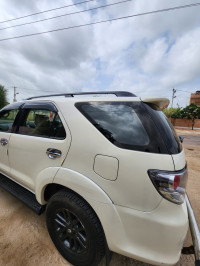 Pear White Toyota Fortuner 3.0 4*2