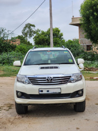 Pear White Toyota Fortuner 3.0 4*2
