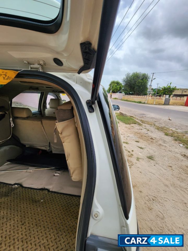 Pear White Toyota Fortuner 3.0 4*2