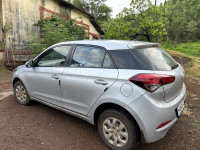 Silver Hyundai Elite i20 magna