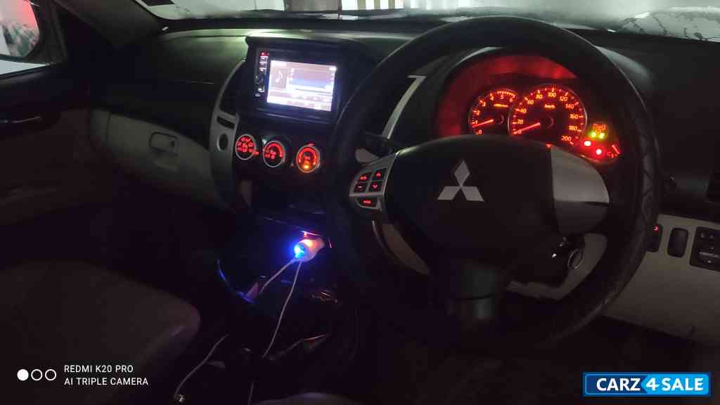 Mitsubishi Pajero Sports 4*4