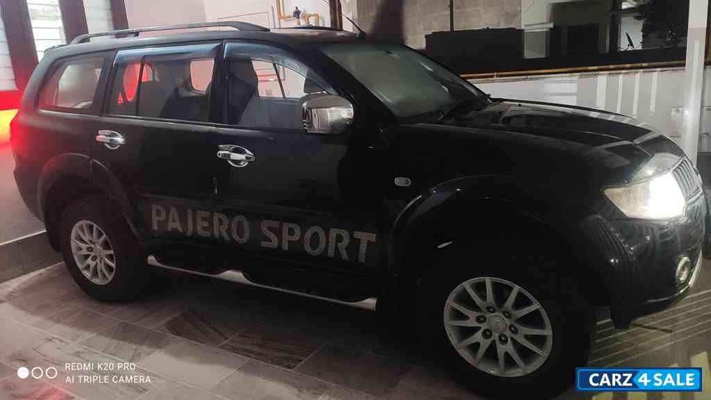 Mitsubishi Pajero Sports 4*4