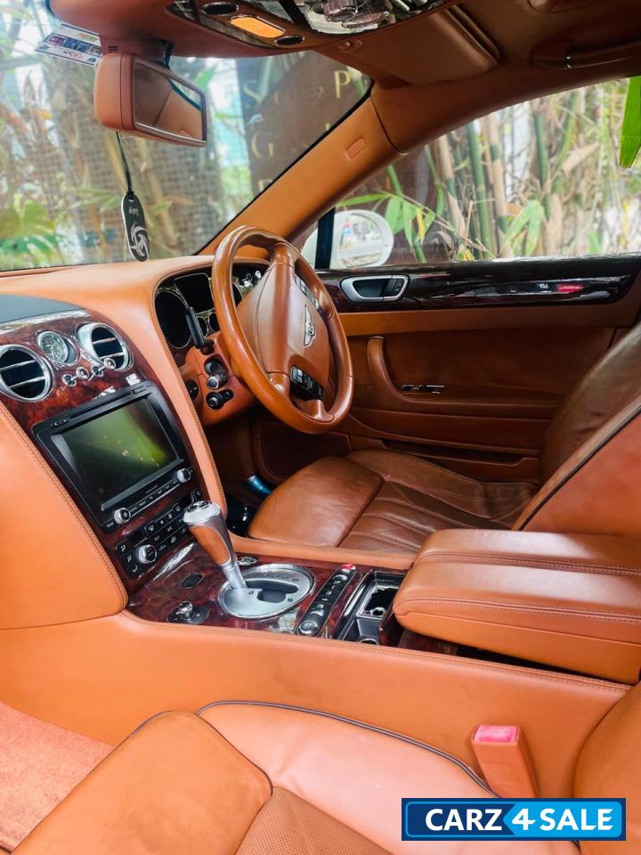 Bentley Flying Spur :CONTINENTAL FLYING SPUR