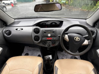 Toyota Etios Liva v