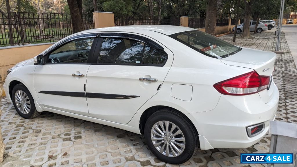 White Maruti Suzuki Ciaz Zeta AT White Maruti Suzuki Ciaz Zeta AT
