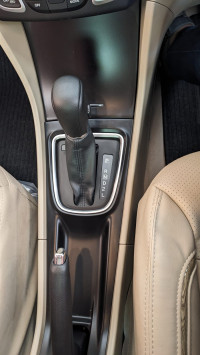 White Maruti Suzuki Ciaz Zeta AT