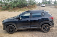 Black Nissan Magnite Kuro MT