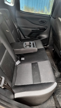 Black Nissan Magnite Kuro MT