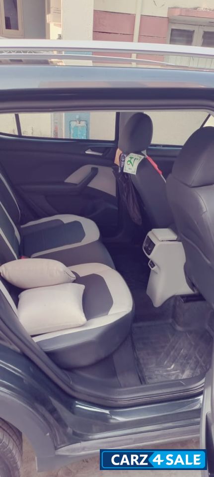 Volkswagen Taigun Topline 1ltr.tsi mt