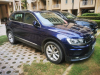 Atlantic Blue Volkswagen Tiguan Highline AT