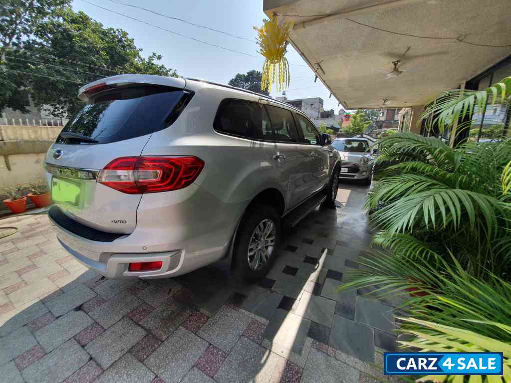 Ford Endeavour 3.2 Titanium 4x4 AWD Ford Endeavour 3.2 Titanium 4x4 AWD