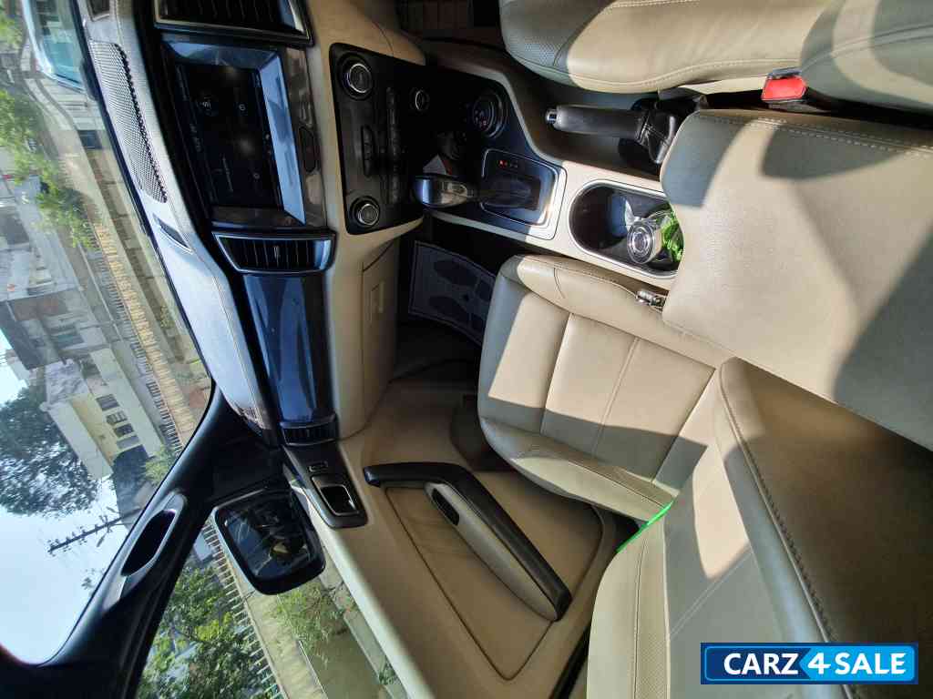 Ford Endeavour 3.2 Titanium 4x4 AWD Ford Endeavour 3.2 Titanium 4x4 AWD