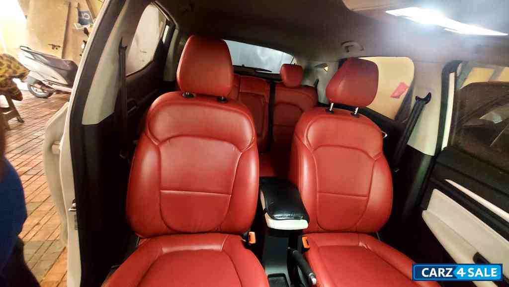 White MG Astor Super Ex 1.5