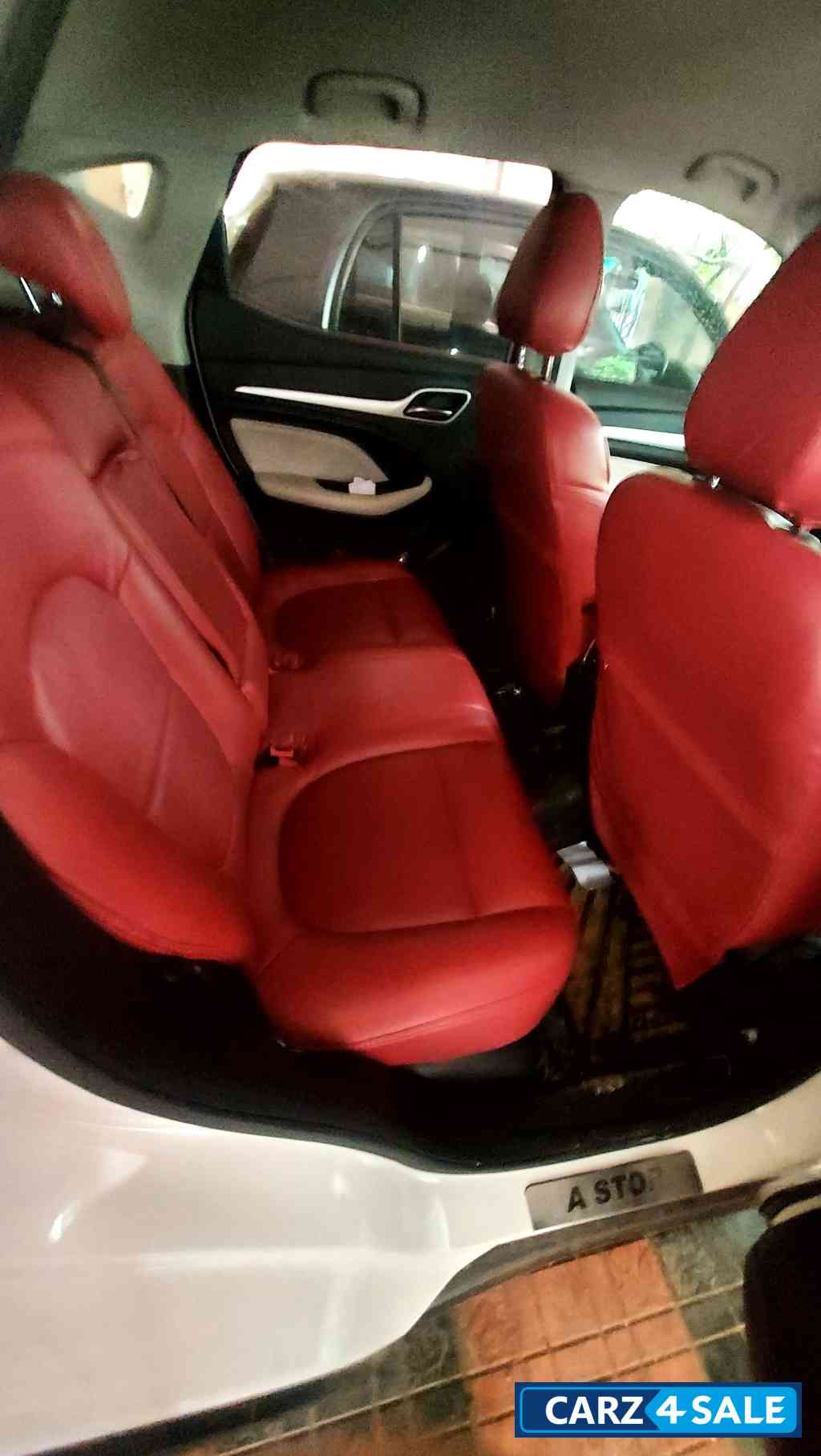 White MG Astor Super Ex 1.5