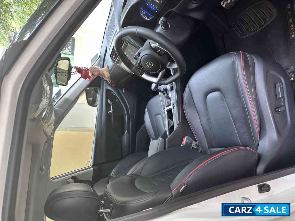 Black & White Hyundai Creta SX (O) 1.4 Turbo 7 DCT 2022