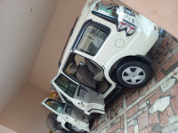 Diamond White Mahindra Scorpio S6+